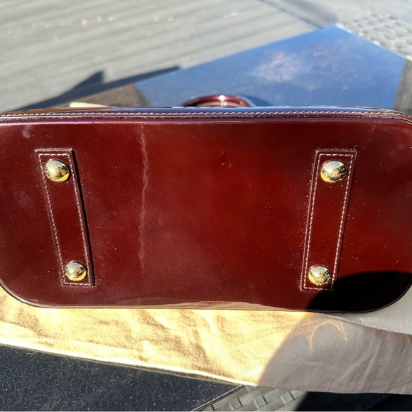 Louis Vuitton Vernise Alma BB - Picture 3 of 16
